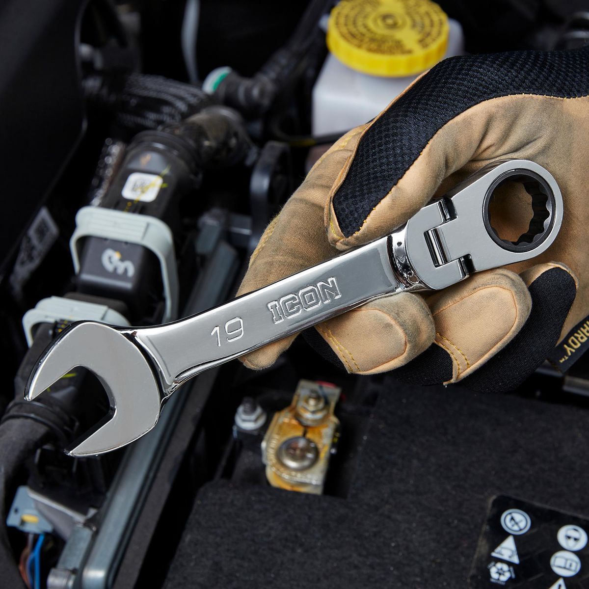 Metric Ratcheting Combination Wrench Set, 10-Piece H516478