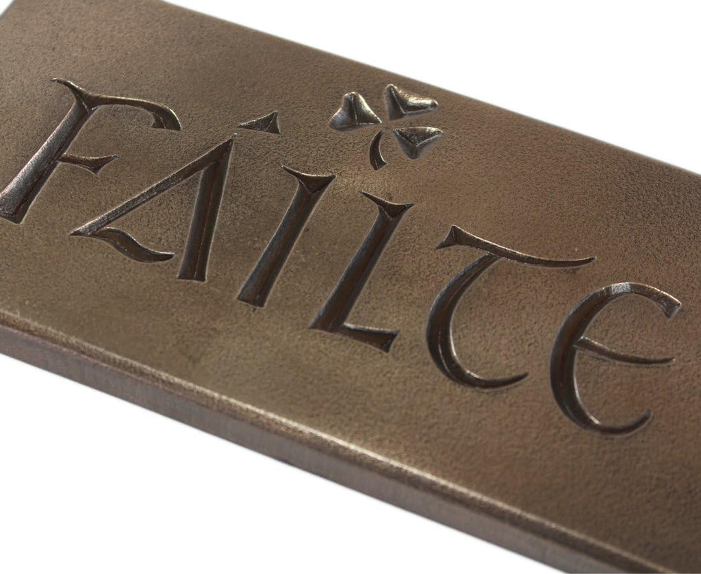 Irish Welcome Shamrock Sign 8 Inches Long O21193