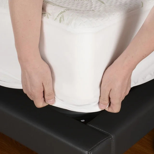 Twin Size Waterproof Bamboo Mattress Protector with Cooling Fabric Q894