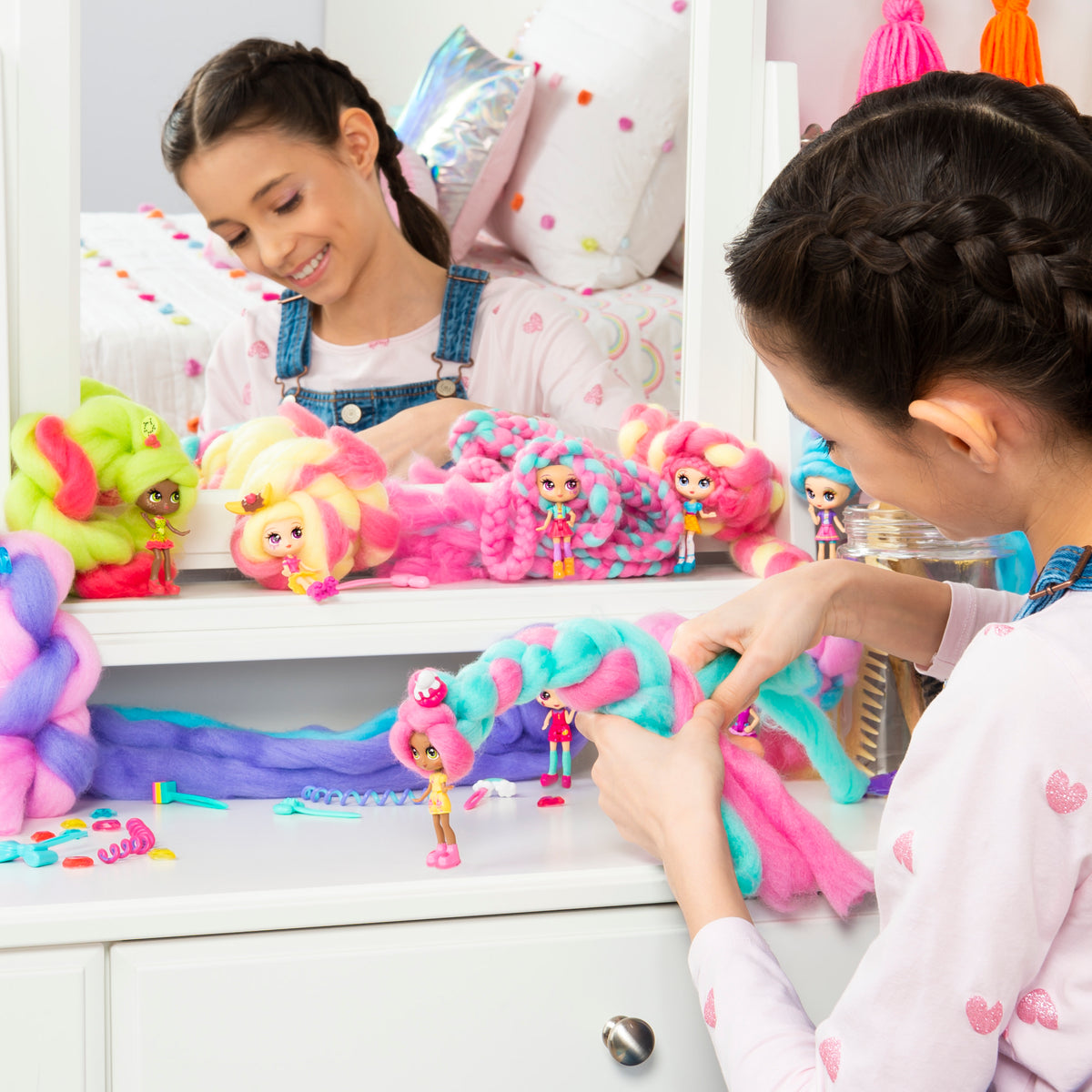 3" Scented Collectible Surprise Doll with Accessories B880059