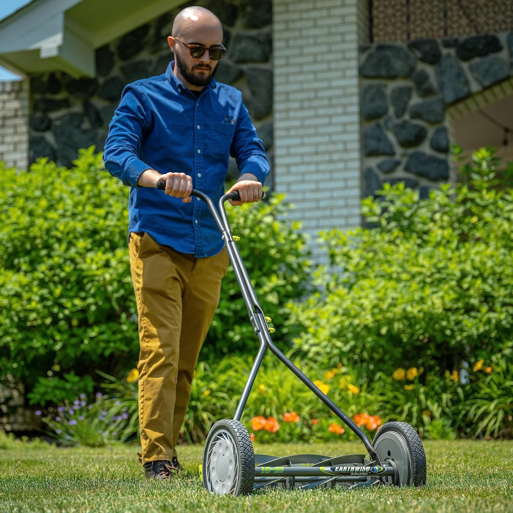 16-Inch 7-Blade Push Reel Lawn Mower and Grass Catcher Bundle O598