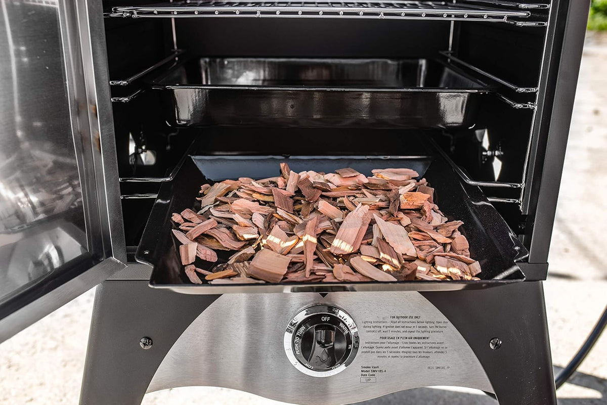 18 in. x 16 in. x 44 in. Vertical Smoker O443