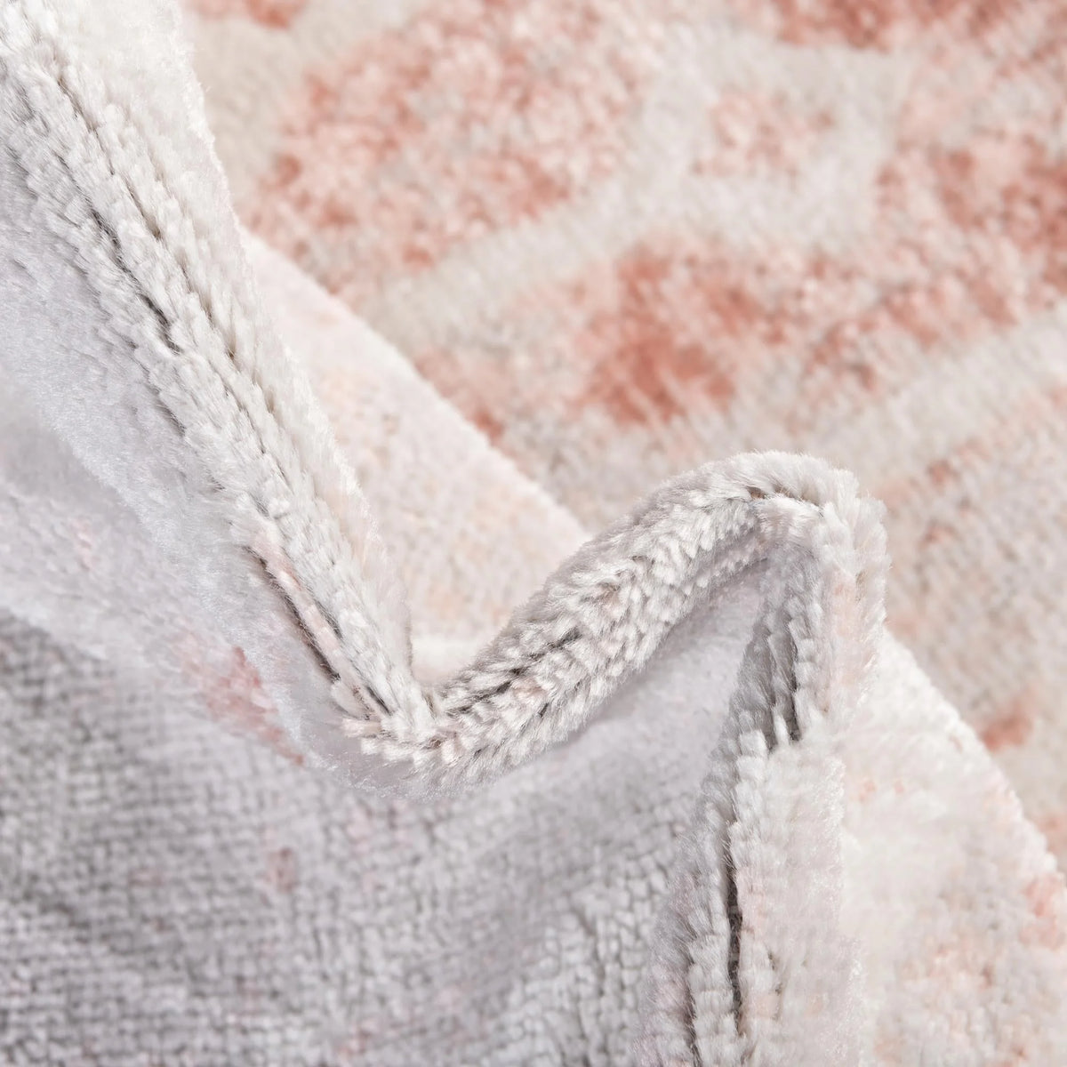 Oval Dusty Rose Low Rug C845632