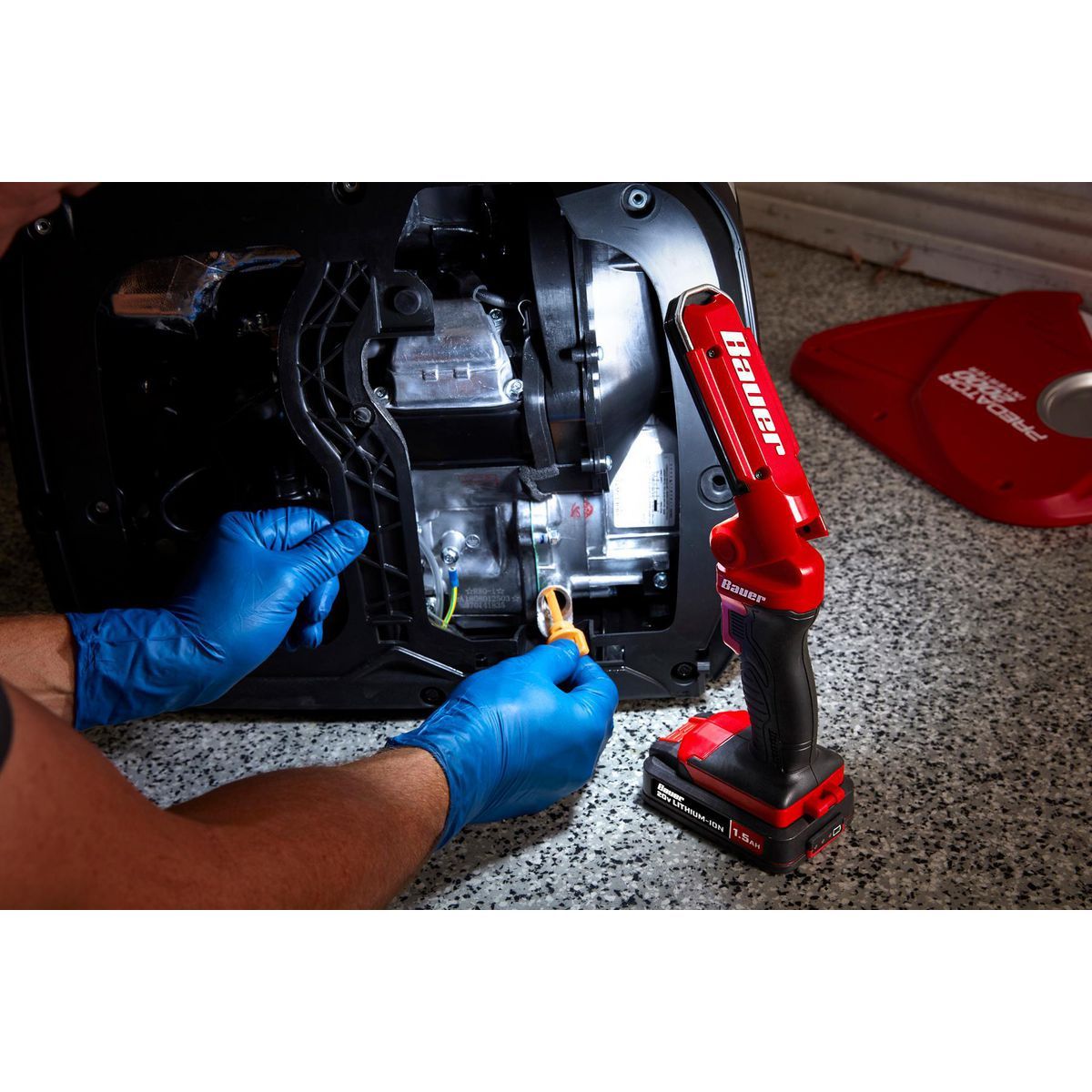 20V Cordless 295 Lumen Stick Light A905